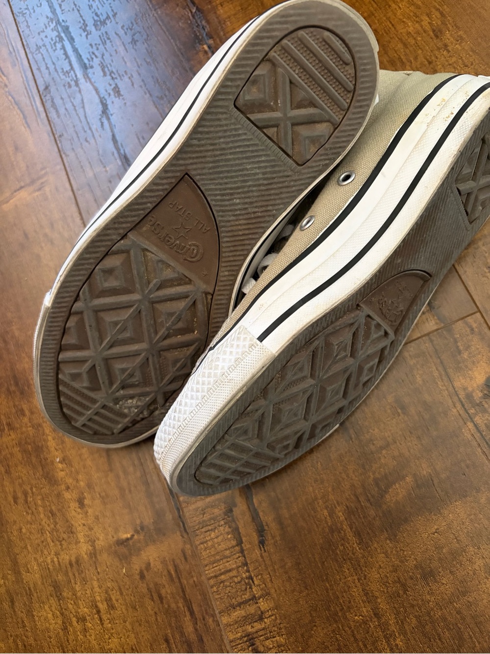 Converse High Top Green Sneakers - Size 6 W - Picture 5 of 7